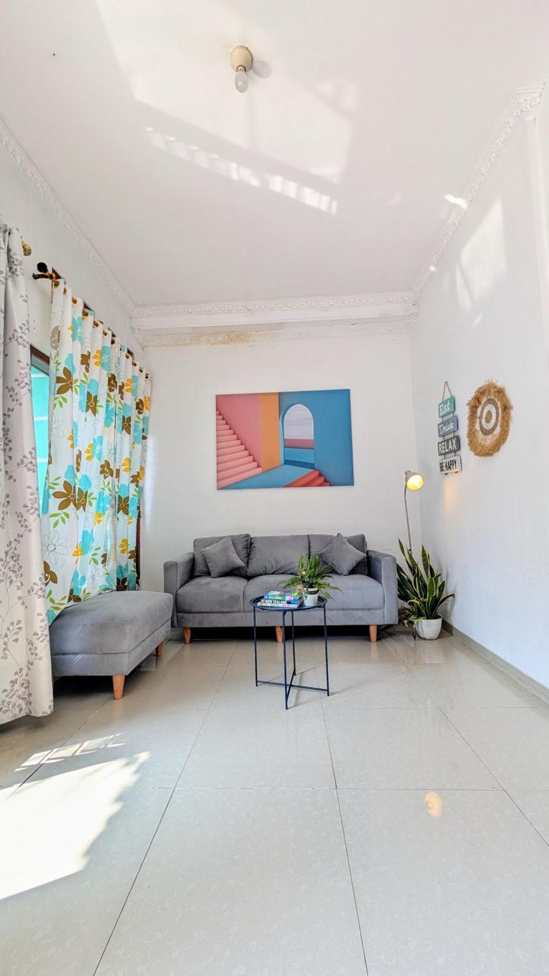 Homey Guesthouse Kertajaya 泗水 外观 照片