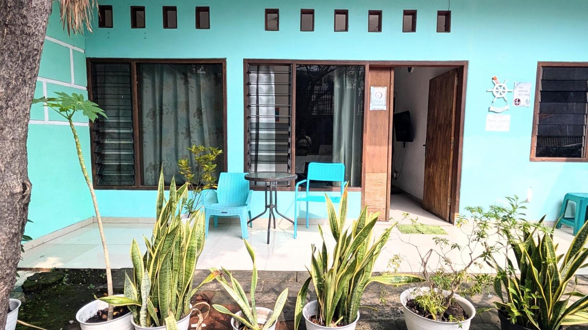 Homey Guesthouse Kertajaya 泗水 外观 照片