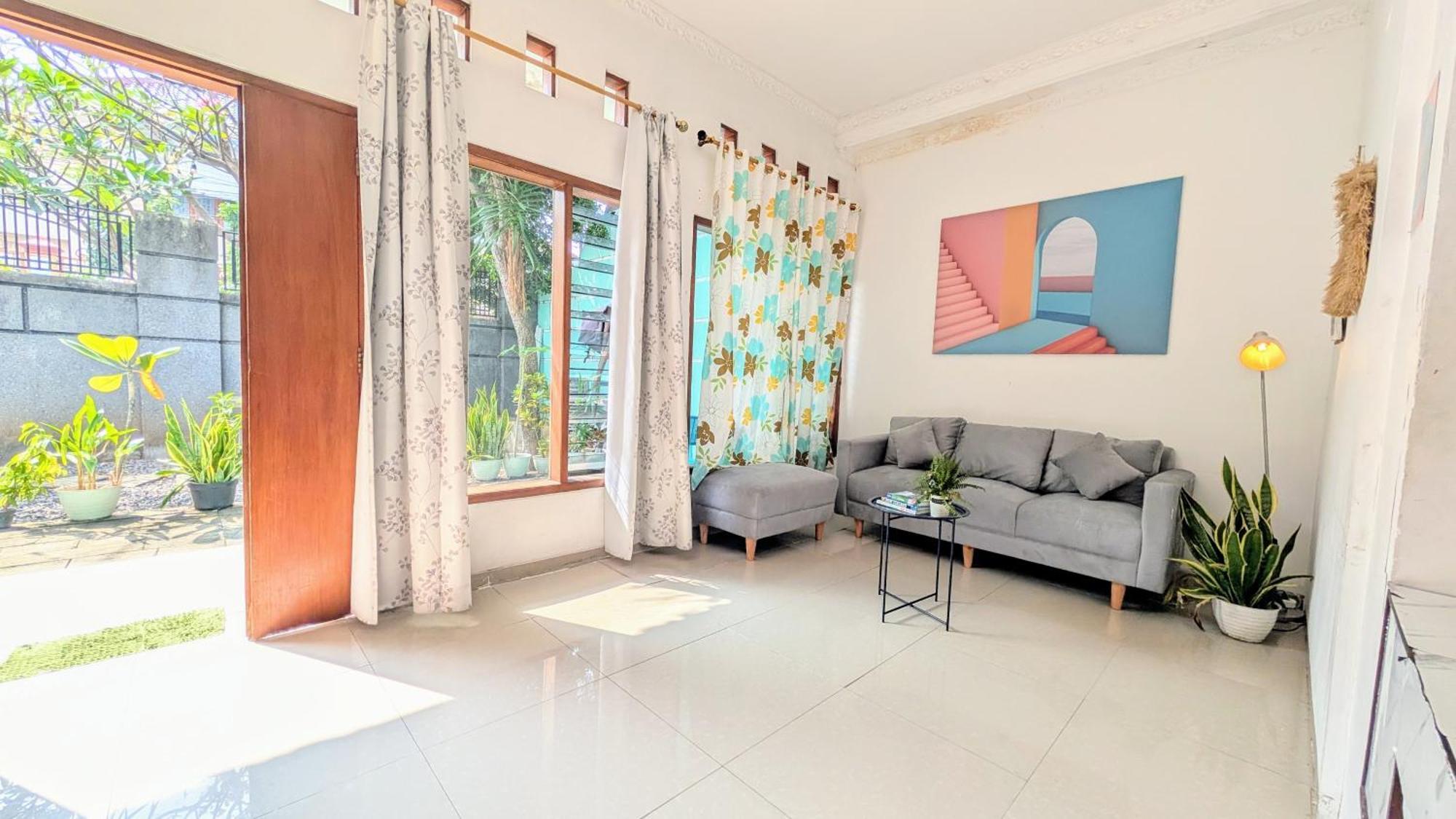 Homey Guesthouse Kertajaya 泗水 外观 照片