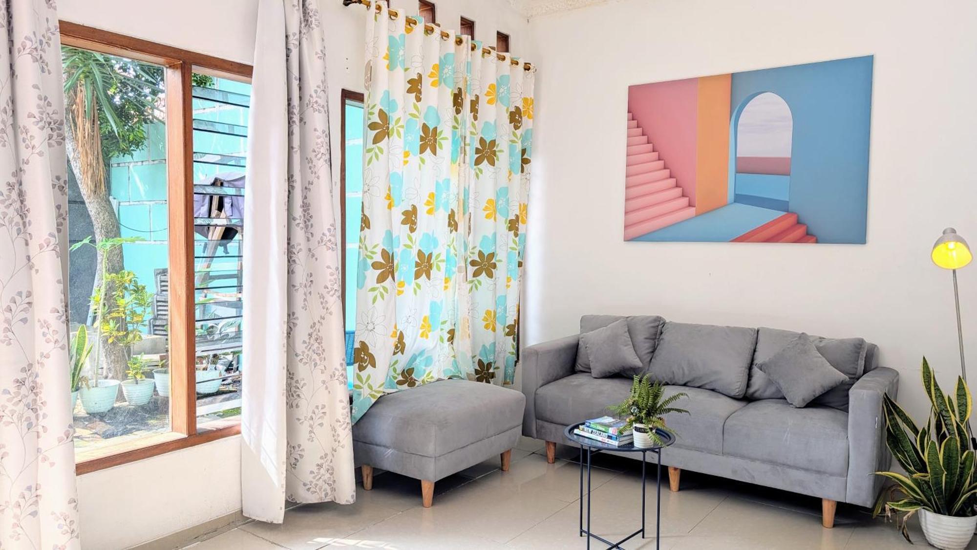 Homey Guesthouse Kertajaya 泗水 外观 照片