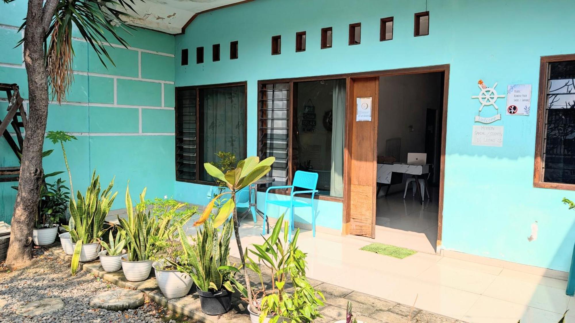 Homey Guesthouse Kertajaya 泗水 外观 照片